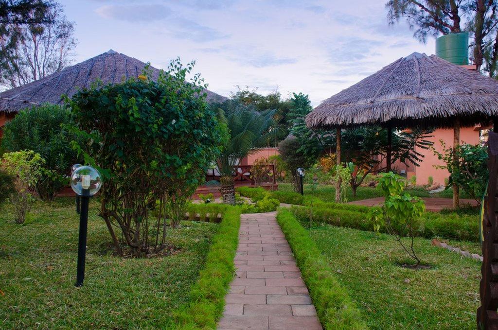 Hotel Edena Kely à Mahajanga Extérieur photo