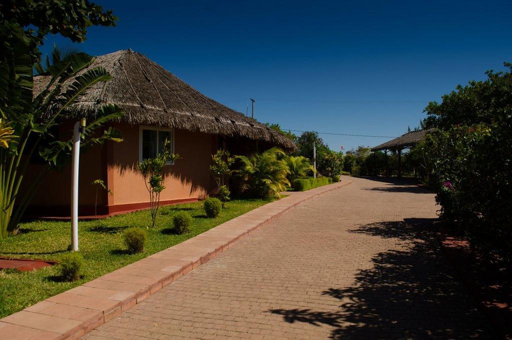 Hotel Edena Kely à Mahajanga Extérieur photo